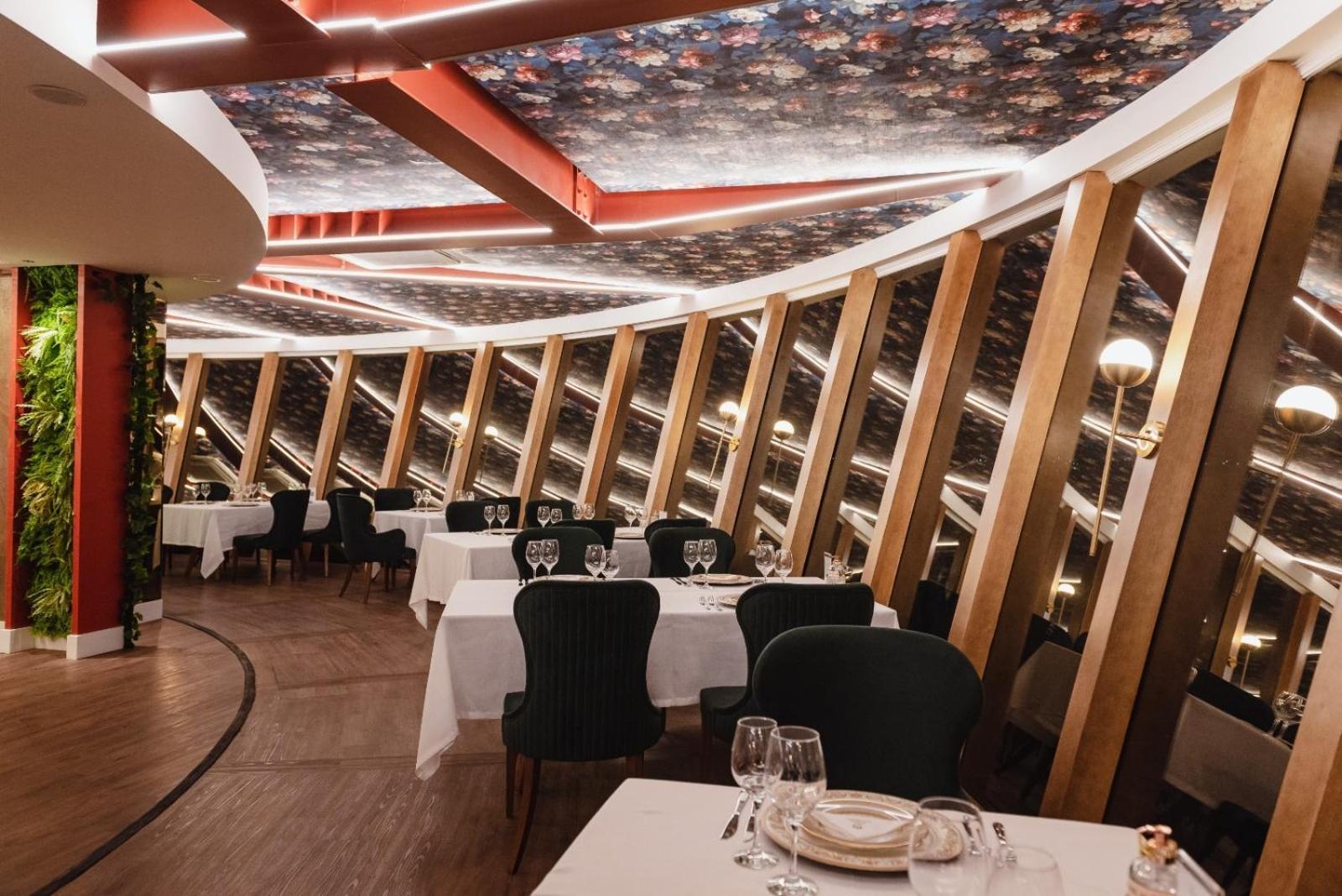 Hotel E Restaurante Giratorio Rf Vision - A Melhor Vista 360 De Γκραμάντο Εξωτερικό φωτογραφία